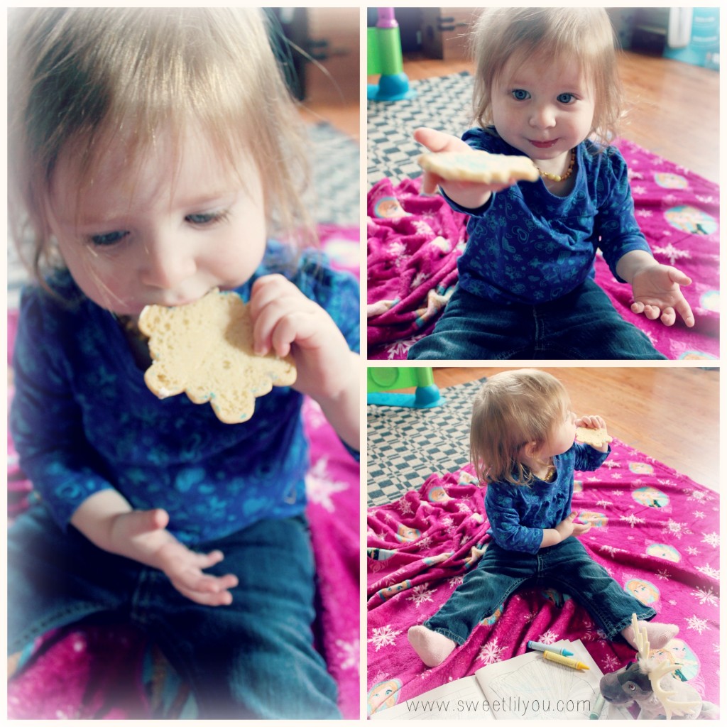 Cookies with Sven from Frozen! Available at Walmart #Disney #FrozenFun #shop #cbias